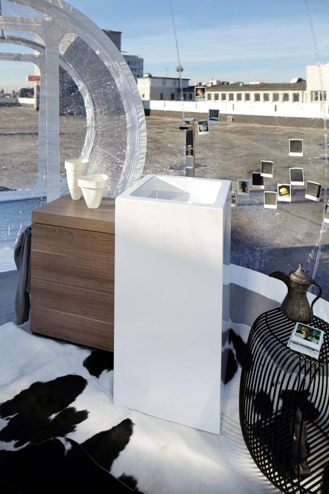 The inflatable mobile bathroom bubble shows the future trends