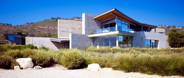 The modern coastal house built on dreams