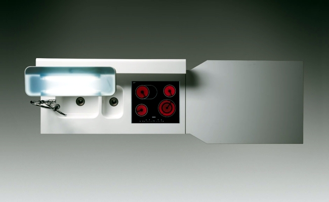 The modern kitchen design Ernestomeda Solaris by Pietro Arosio