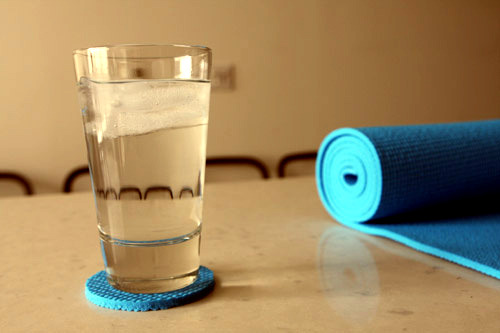 The recycle and reuse old yoga mat - Tips for the Budget