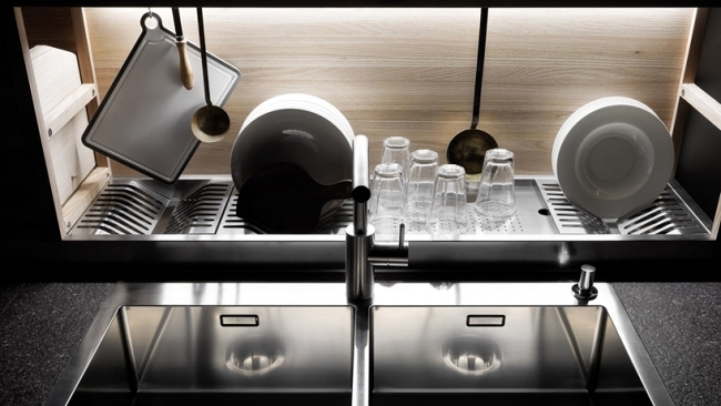 The Sinetempore designer kitchen in a traditional style from Valcucine