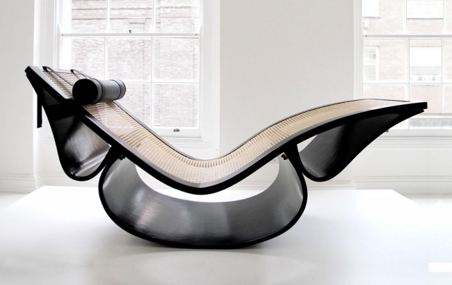 Timeless design deck chair "Rio" by architect Oscar Niemeyer
