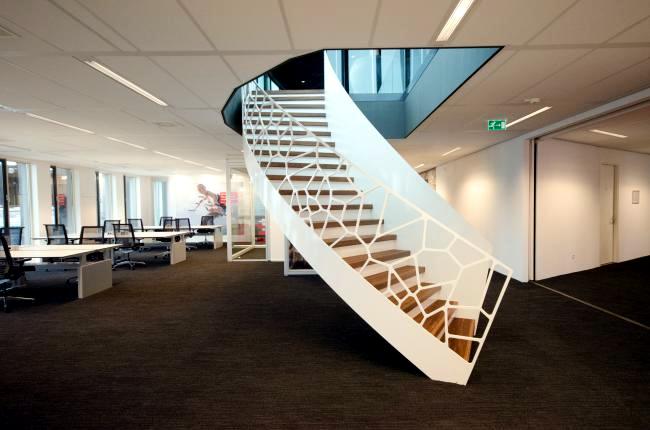 Unique design of steel banisters - Cells of EeStairs ®
