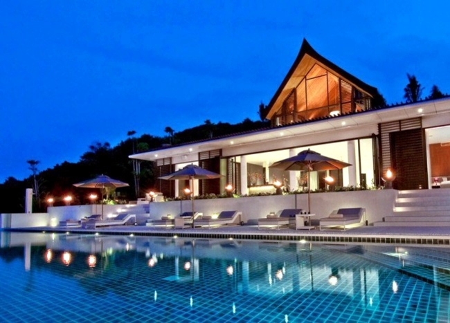 Villa on the beach in Thailand reveals the beauty of nature