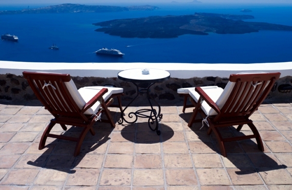 Visit the islands in Greece - Summer Vacation Destinations