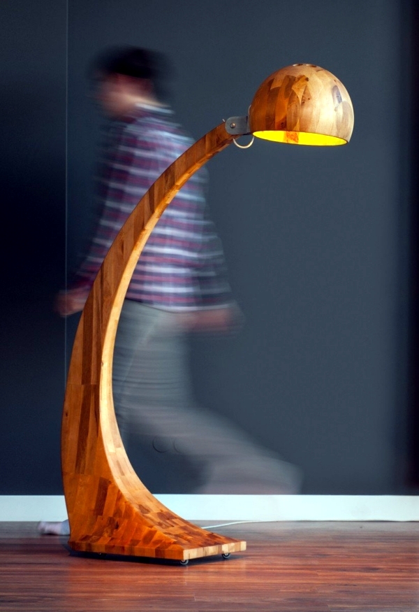 Wooden LED floor lamp with wheels - Woobia of ABADOC